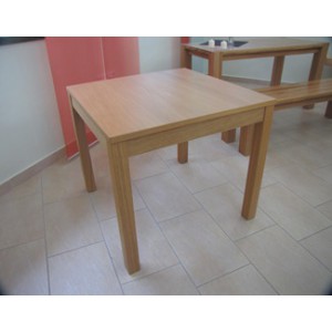 Jídelní stůl - buk 700 x 700 mm