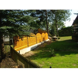 Dřevěný plot plaňkový - sekční